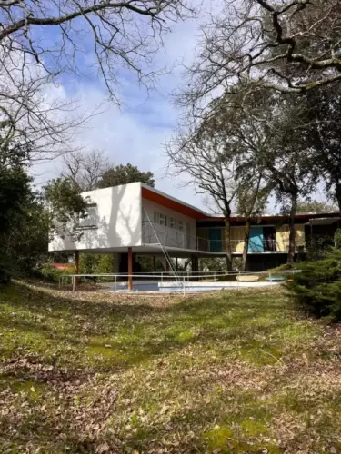 villa-boomerang-royan-maison-moderniste-pilotis
