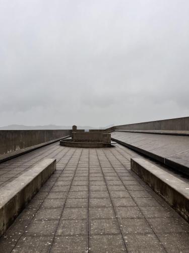 unité-habitation-firminy-le-corbusier-site-brutalisme-architecture-modernisme-toit-terrasse